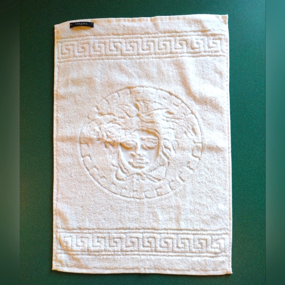 BRAND NEW Versace Home Medusa & Greek Key Hand Towel - Picture 6 of 8